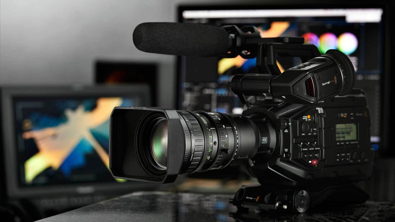 Объектив Fujinon LA16x8BRM для видеокамеры Blackmagic URSA Broadcast Объектив Fujinon LA16x8BRM для видеокамеры Blackmagic URSA Broadcast