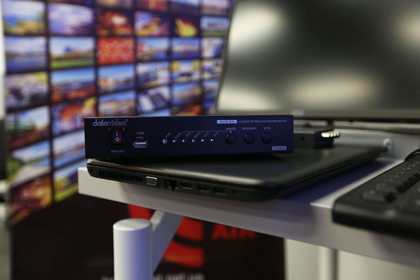 6 апреля в Киеве прошел семинар «Media Streaming» . Запись трансляции IMG 3177