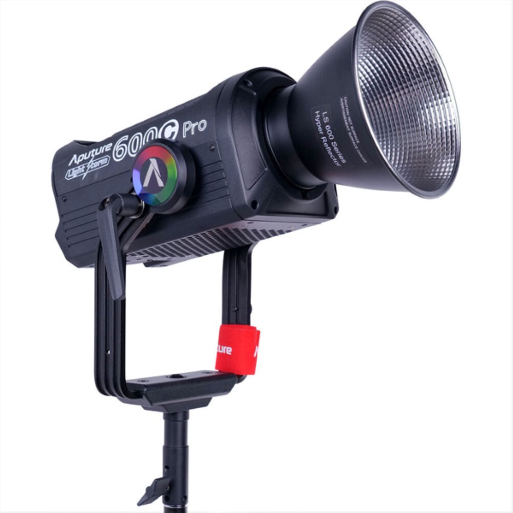  Светодиодный прожектор Aputure Light Storm 600C Pro RGB LED (V-mount) 