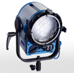 ARRI T1 1000 MAN b/s Schuko - светильник 