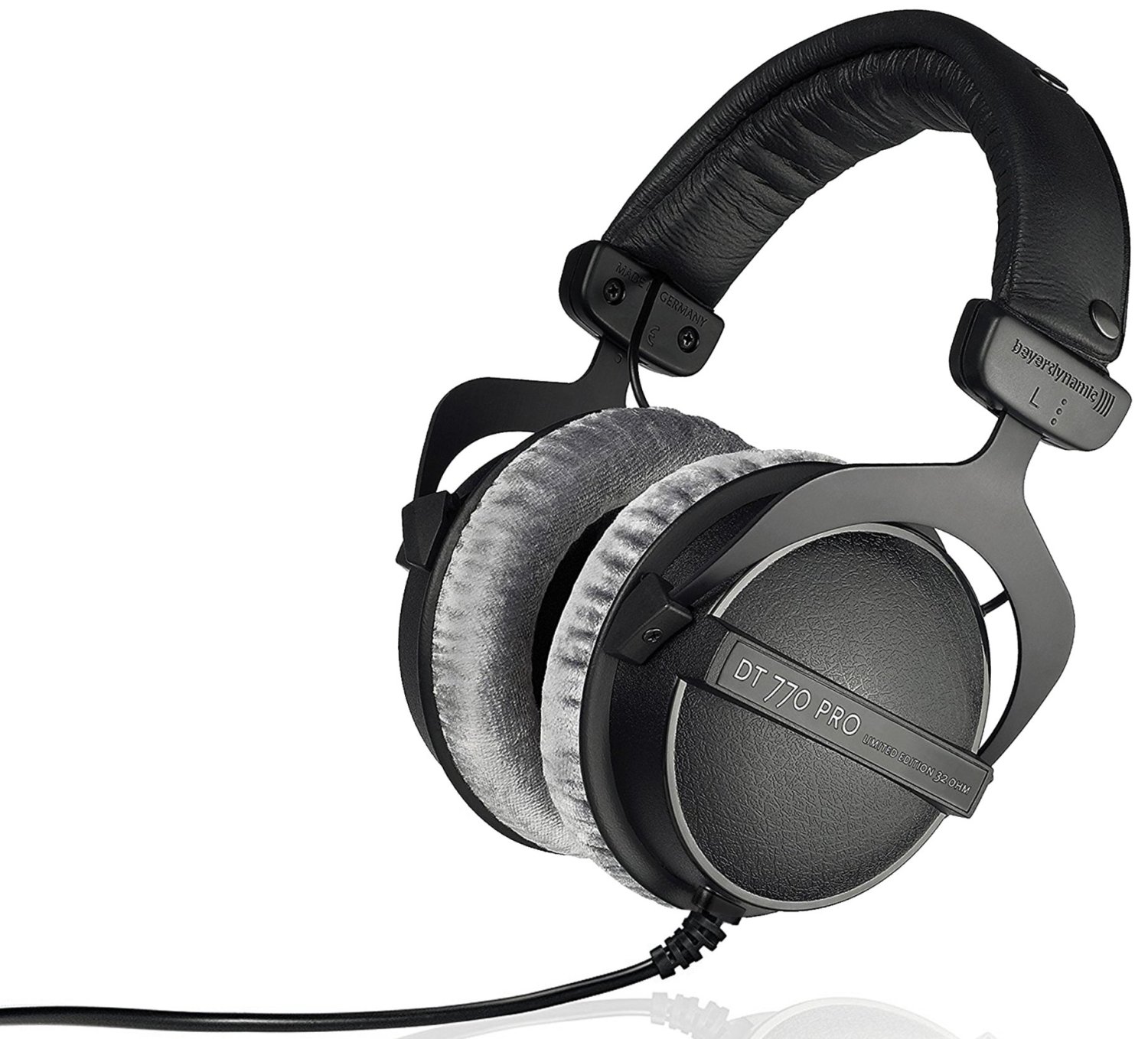  Наушники Beyerdynamic DT 770 PRO (32 Ом) 